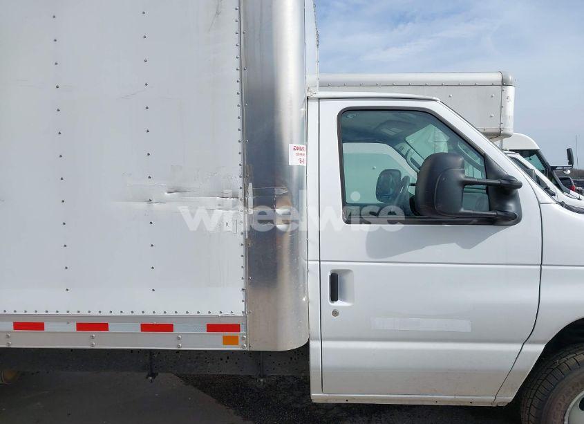 Photo 13 of 2024 Ford E-450 CUTAWAY (VIN 1FDXE4FN3RDD27259)