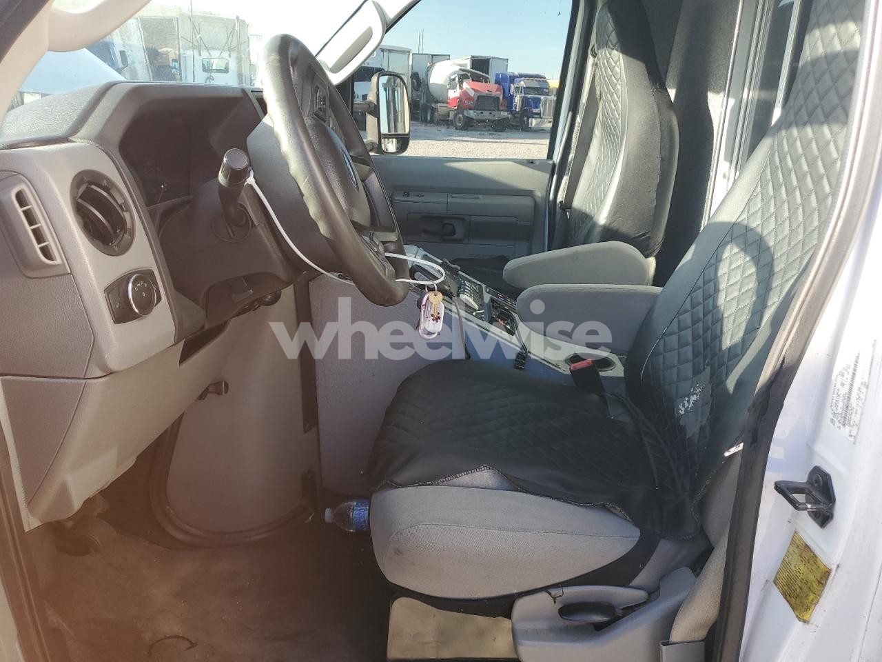 Photo 7 of 2023 FORD E450 AMBULANCE (VIN 1FDXE4FN6PDD19122)