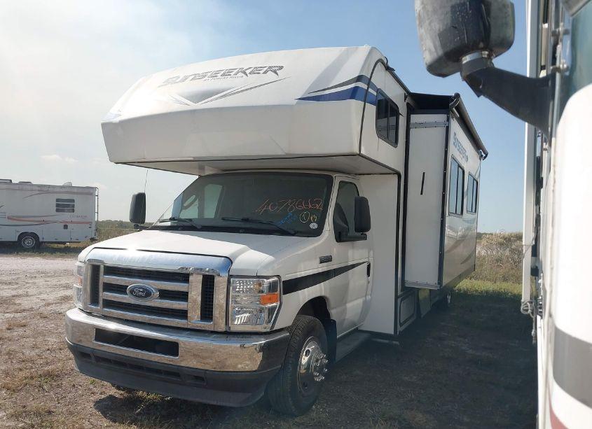 Photo 2 of 2021 Ford E-450 CUTAWAY (VIN 1FDXE4FN8MDC39252)