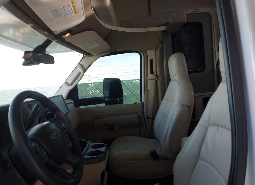 Photo 7 of 2022 Ford E-450 CUTAWAY (VIN 1FDXE4FN9NDC18072)