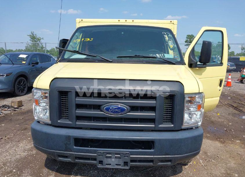 Photo 11 of 2019 Ford E-450 CUTAWAY (VIN 1FDXE4FS1KDC57742)