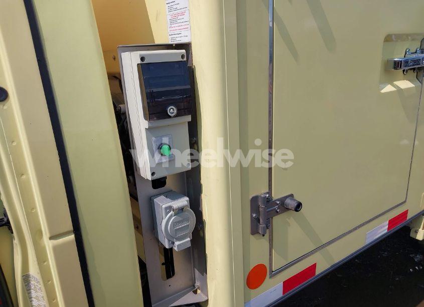 Photo 16 of 2019 Ford E-450 CUTAWAY (VIN 1FDXE4FS1KDC57742)