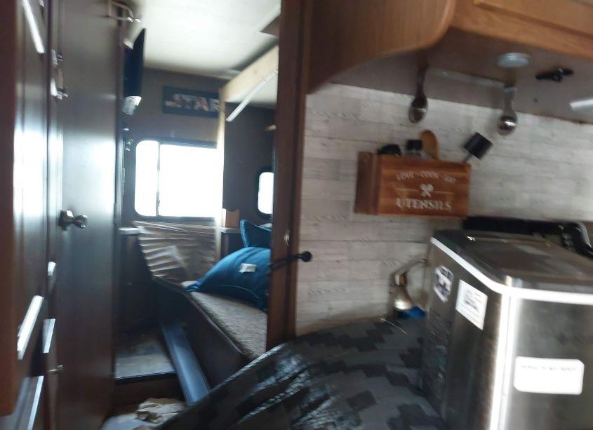 Photo 8 of 2015 Ford E-450 CUTAWAY (VIN 1FDXE4FS3FDA33765)