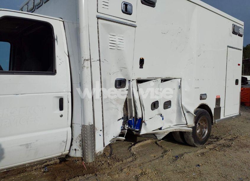 Photo 11 of 2019 Ford E-450 CUTAWAY (VIN 1FDXE4FS4KDC36112)