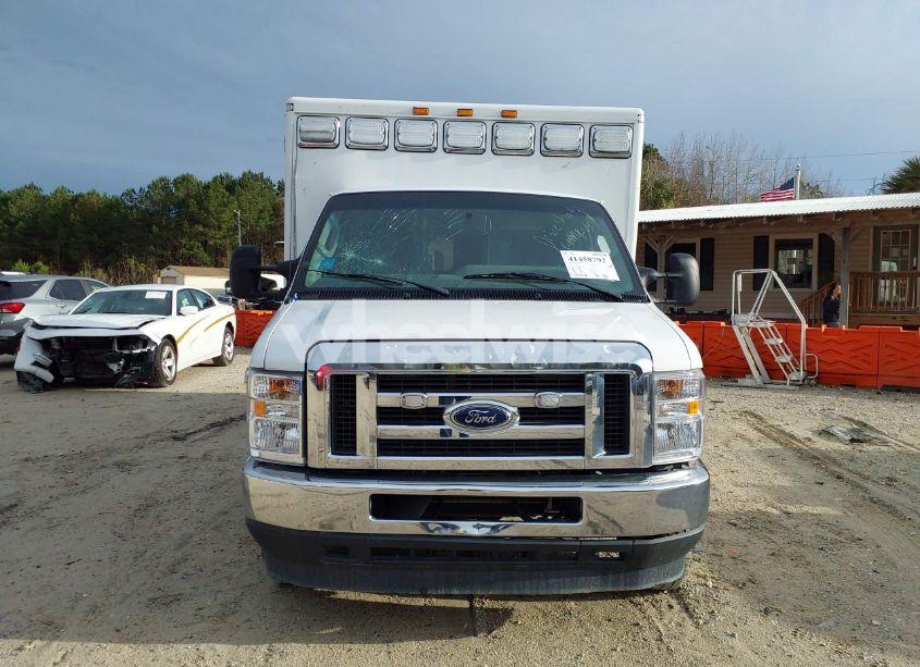 Photo 12 of 2019 Ford E-450 CUTAWAY (VIN 1FDXE4FS4KDC36112)