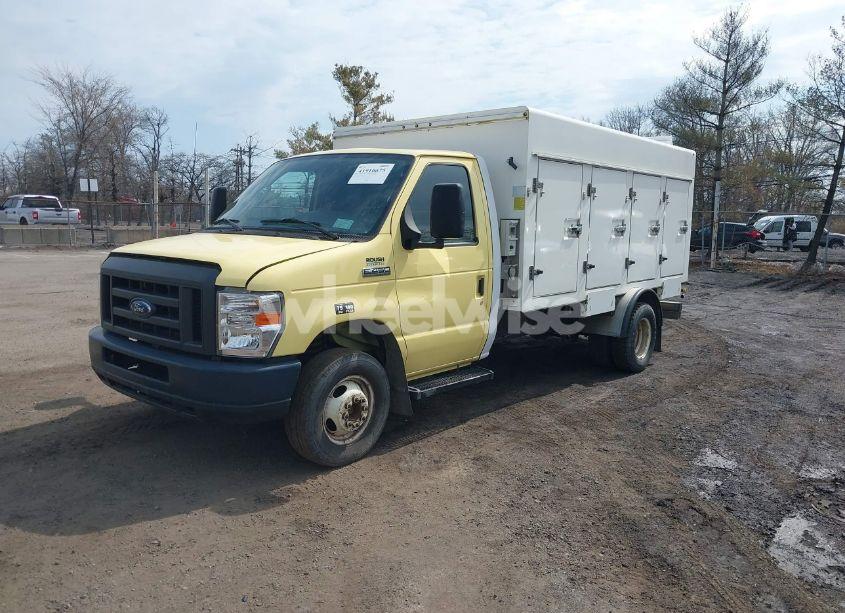 Photo 2 of 2019 Ford E-450 CUTAWAY (VIN 1FDXE4FS4KDC52244)