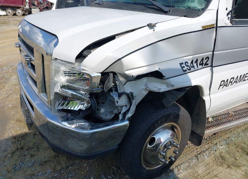 Photo 14 of 2014 Ford E-450 CUTAWAY (VIN 1FDXE4FS5EDA87096)