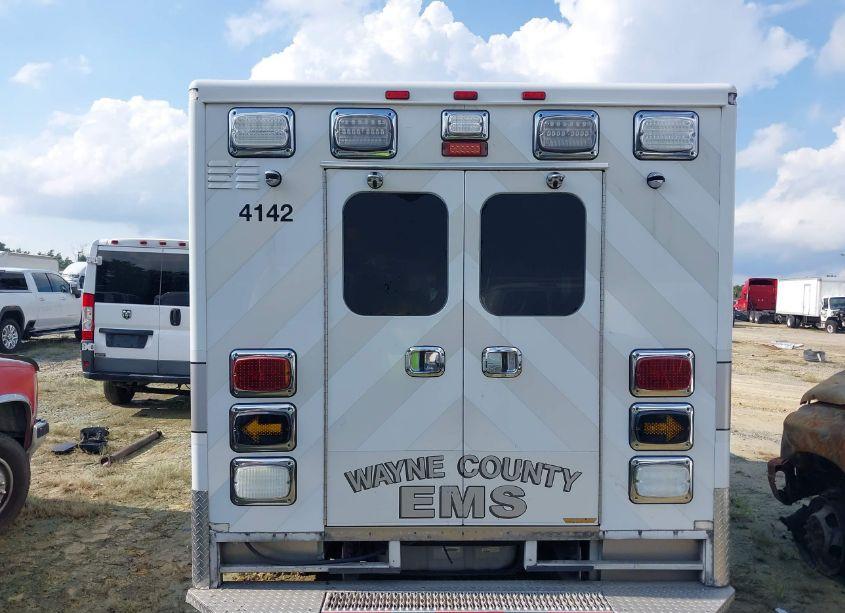 Photo 19 of 2014 Ford E-450 CUTAWAY (VIN 1FDXE4FS5EDA87096)