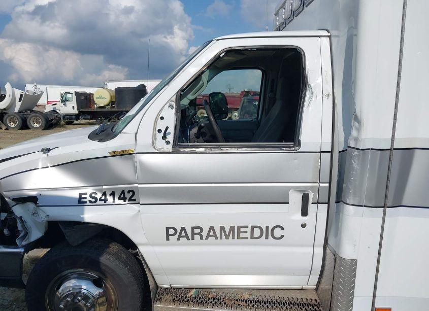 Photo 24 of 2014 Ford E-450 CUTAWAY (VIN 1FDXE4FS5EDA87096)