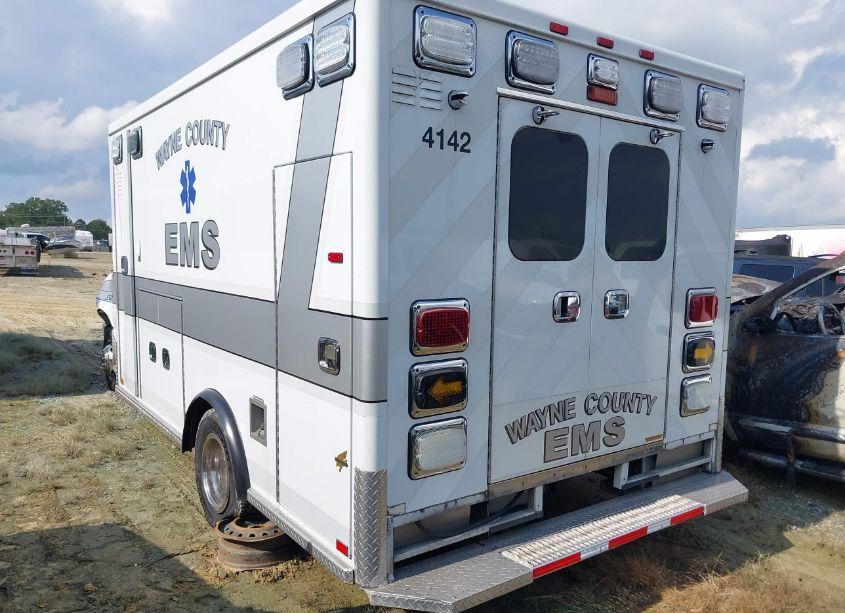 Photo 3 of 2014 Ford E-450 CUTAWAY (VIN 1FDXE4FS5EDA87096)