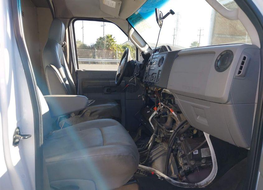 Photo 7 of 2015 Ford E-450 CUTAWAY (VIN 1FDXE4FS5FDA20113)