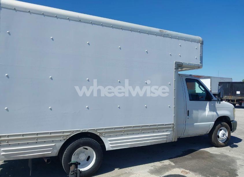 Photo 13 of 2010 Ford E-450 CUTAWAY (VIN 1FDXE4FS7ADA75025)