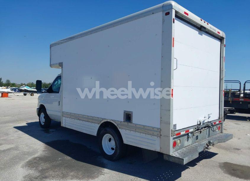 Photo 3 of 2010 Ford E-450 CUTAWAY (VIN 1FDXE4FS7ADA75025)