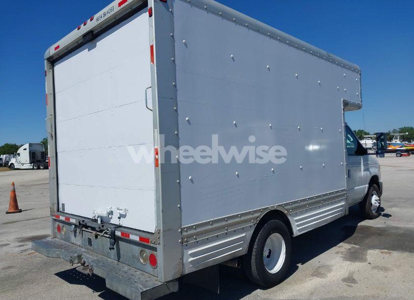 Photo 4 of 2010 Ford E-450 CUTAWAY (VIN 1FDXE4FS7ADA75025)