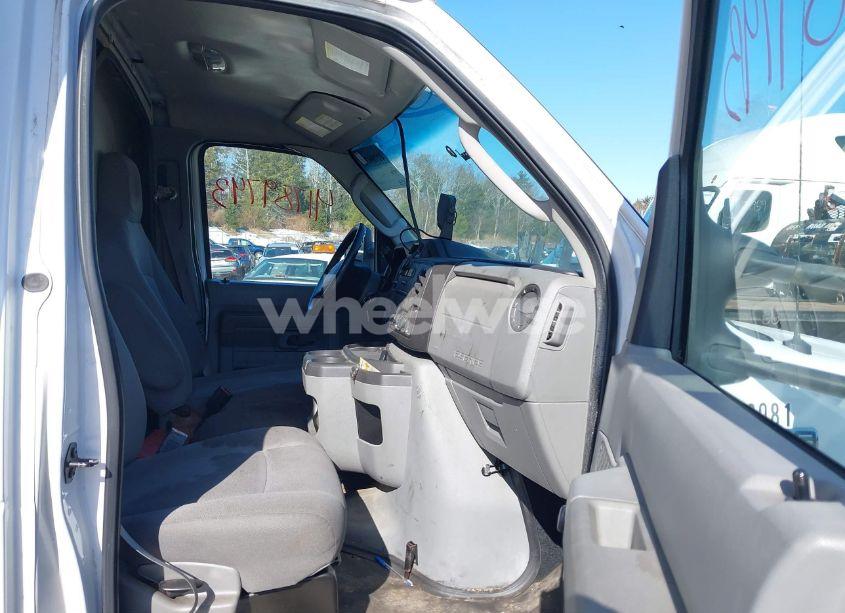 Photo 7 of 2014 Ford E-450 CUTAWAY (VIN 1FDXE4FS7EDA13081)