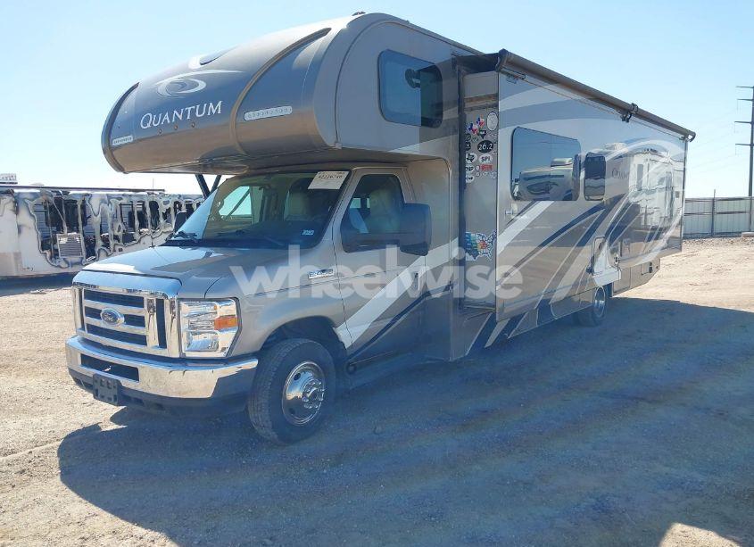 Photo 2 of 2018 Thor Motor COACH QUANTUM (VIN 1FDXE4FS9JDC11509)
