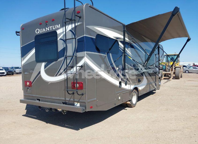 Photo 4 of 2018 Thor Motor COACH QUANTUM (VIN 1FDXE4FS9JDC11509)