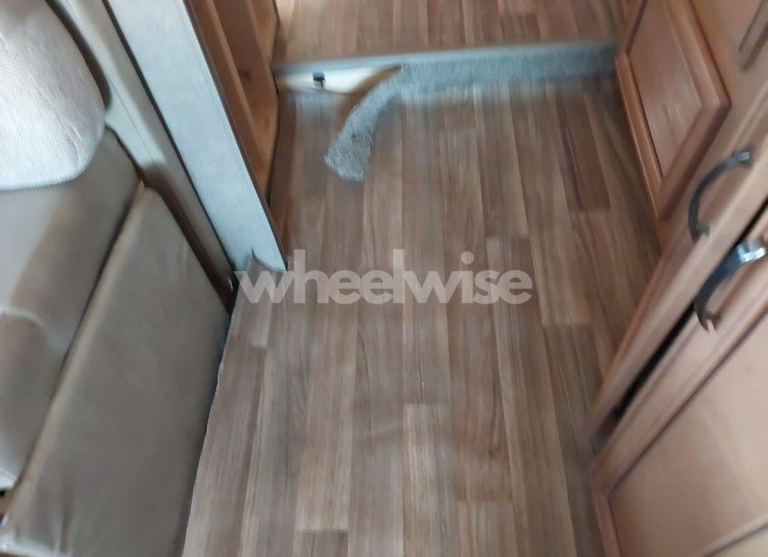 Photo 6 of 2018 Thor Motor COACH QUANTUM (VIN 1FDXE4FS9JDC11509)