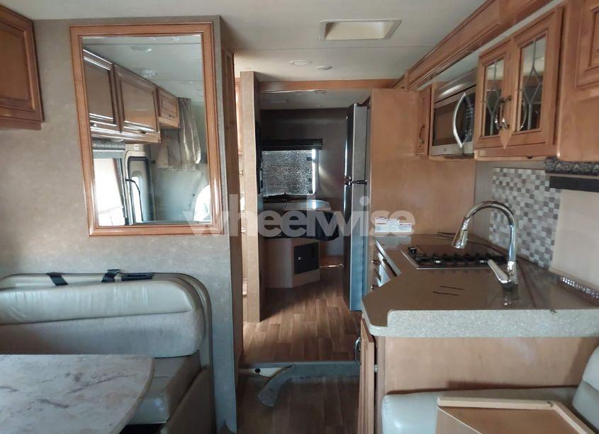 Photo 8 of 2018 Thor Motor COACH QUANTUM (VIN 1FDXE4FS9JDC11509)