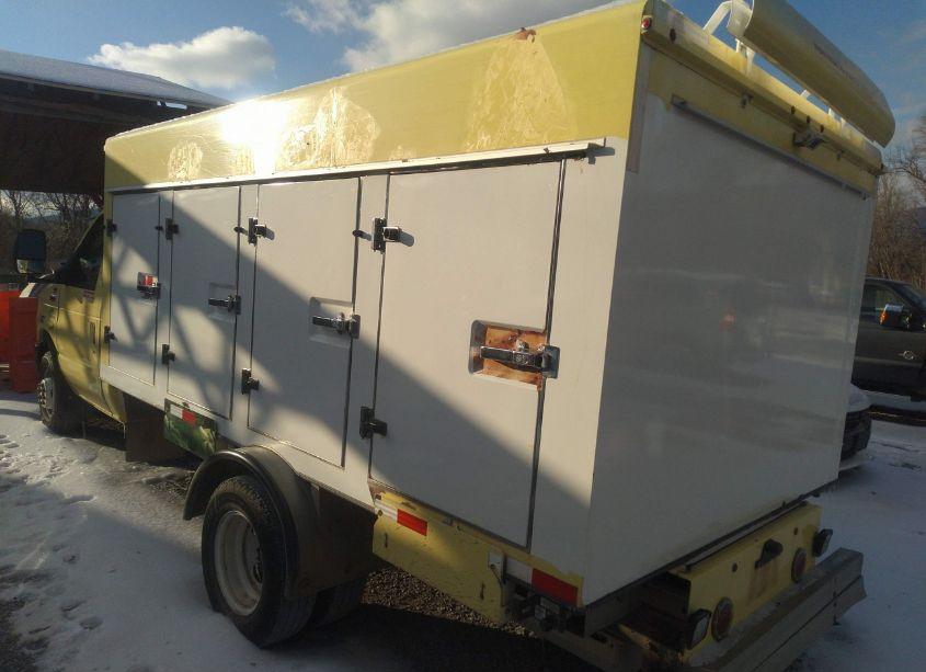 Photo 3 of 2019 Ford E-450 CUTAWAY (VIN 1FDXE4FS9KDC53549)