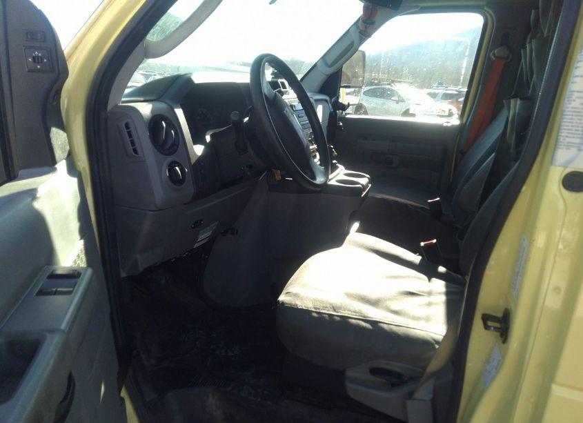 Photo 6 of 2019 Ford E-450 CUTAWAY (VIN 1FDXE4FS9KDC53549)