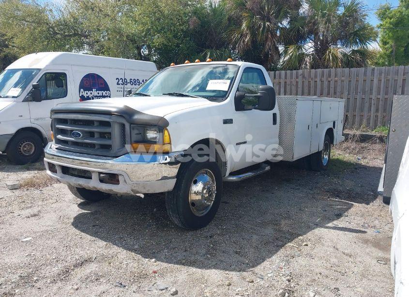 Photo 2 of 1999 Ford Super DUTY F-450 LARIAT/XL/XLT (VIN 1FDXF46F5XEC79213)