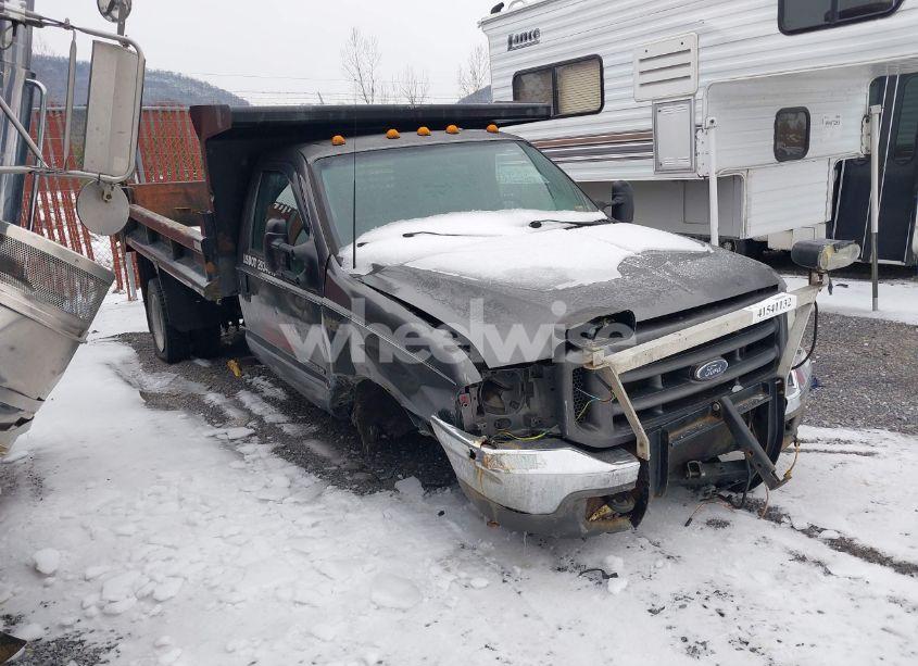 2002 Ford F-450 XL/XLT (VIN 1FDXF47F62ED31777) main photo