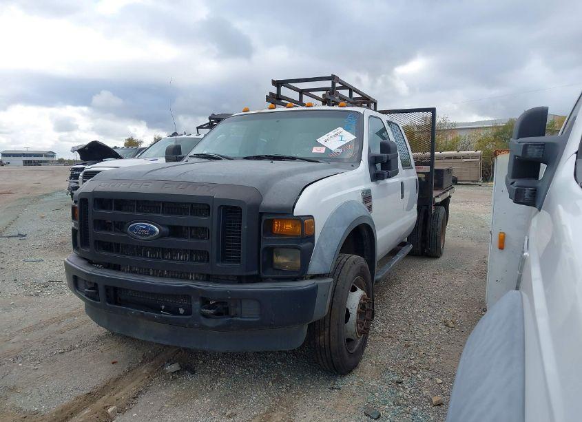 2008 Ford F-450 CHASSIS LARIAT/XL/XLT (VIN 1FDXW46R78ED57552) main photo