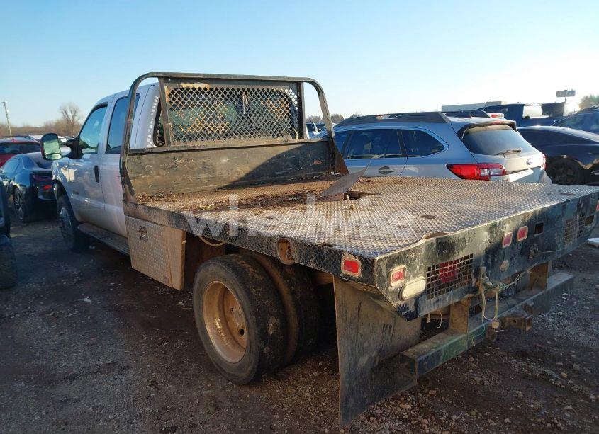 Photo 3 of 2003 Ford F-450 LARIAT/XL/XLT (VIN 1FDXW47P13EC14201)