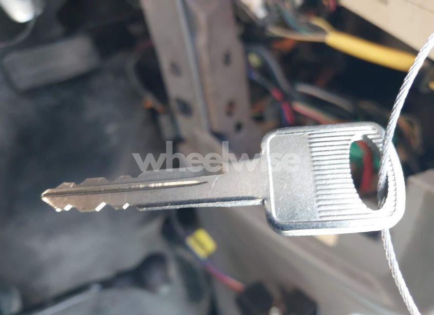 Photo 10 of 2004 Ford F-450 CHASSIS LARIAT/XL/XLT (VIN 1FDXW47P54ED99161)