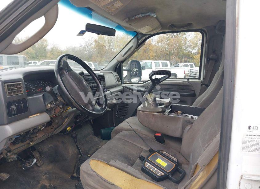 Photo 6 of 2004 Ford F-450 CHASSIS LARIAT/XL/XLT (VIN 1FDXW47P54ED99161)