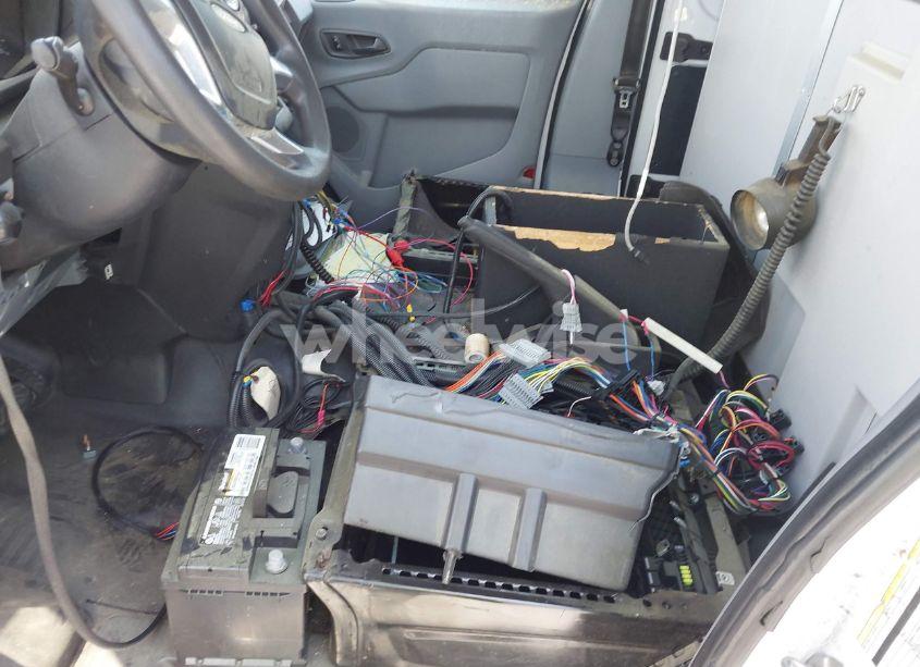 Photo 11 of 2018 Ford Transit-250 (VIN 1FDYR2CM5JKA14321)