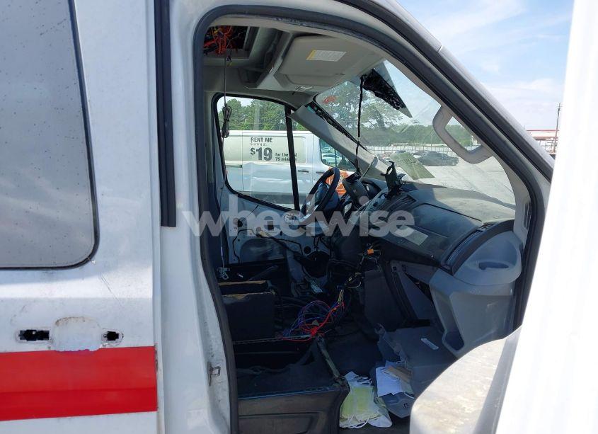 Photo 5 of 2018 Ford Transit-250 (VIN 1FDYR2CM5JKA14321)