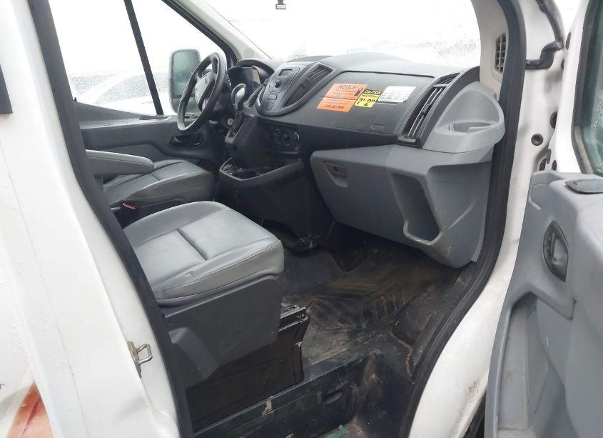 Photo 5 of 2018 Ford Transit-250 CAB (VIN 1FDYR5ZM7JKA92690)