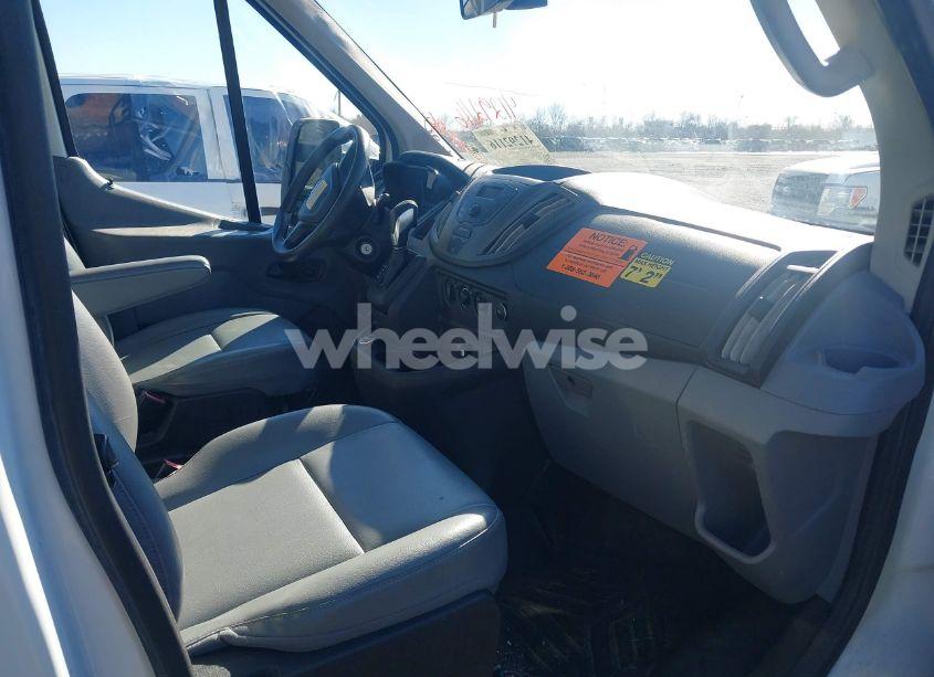 Photo 5 of 2018 Ford Transit-250 CAB (VIN 1FDYR5ZM8JKA80564)