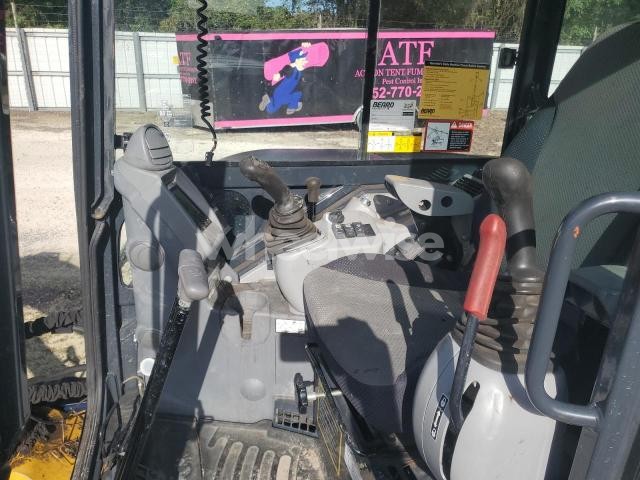 Photo 8 of 2023 JOHN DEERE 60G (VIN 1FF060GXJPJ297128)
