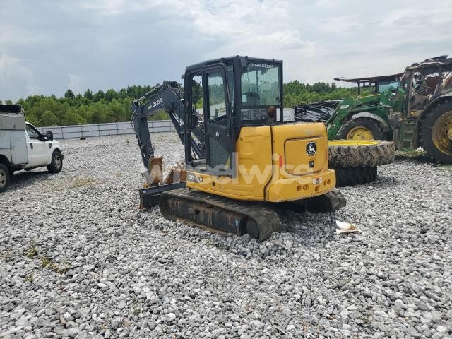 Photo 3 of 2024 JOHN DEERE 60 (VIN 1FF060PACRJ002537)