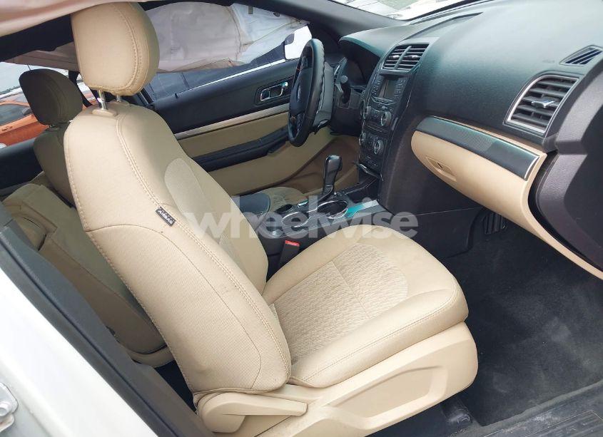 Photo 5 of 2017 Ford Explorer (VIN 1FM5K7B80HGB30645)