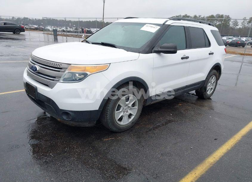 Photo 2 of 2014 Ford Explorer (VIN 1FM5K7B81EGB02669)