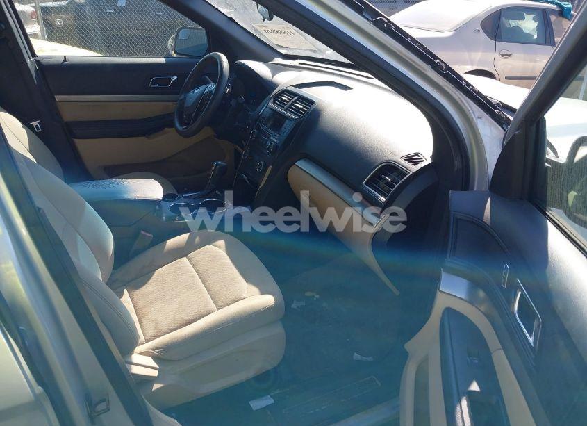 Photo 5 of 2016 Ford Explorer (VIN 1FM5K7B81GGC01401)