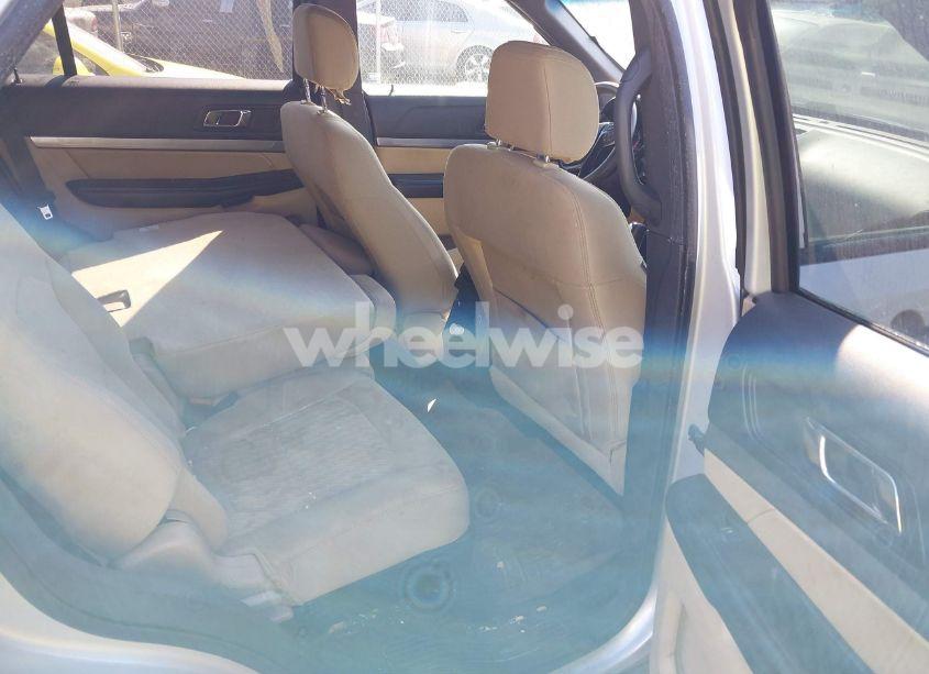 Photo 8 of 2016 Ford Explorer (VIN 1FM5K7B81GGC01401)