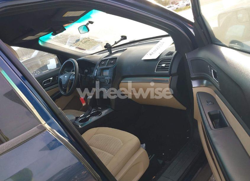 Photo 5 of 2016 Ford Explorer (VIN 1FM5K7B81GGC81833)