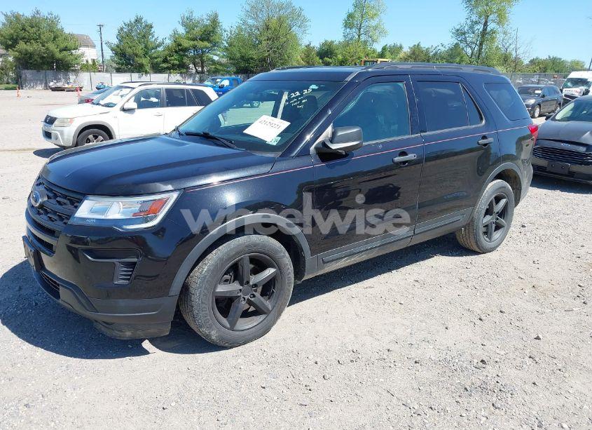 Photo 2 of 2019 Ford Explorer (VIN 1FM5K7B81KGA18444)