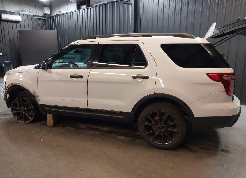 Photo 3 of 2014 Ford Explorer (VIN 1FM5K7B82EGA46662)