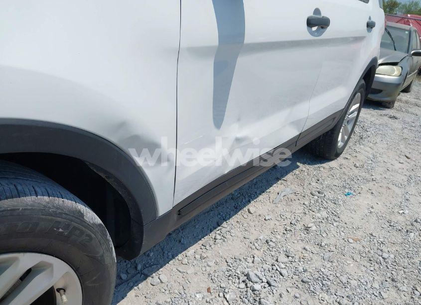 Photo 6 of 2017 Ford Explorer (VIN 1FM5K7B82HGB68670)