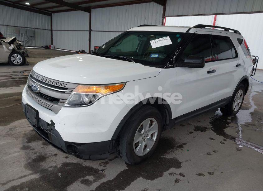 Photo 2 of 2013 Ford Explorer (VIN 1FM5K7B83DGA87767)