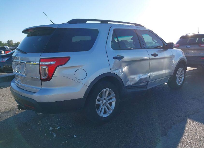 Photo 4 of 2015 Ford Explorer (VIN 1FM5K7B83FGB11021)