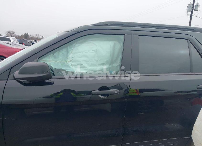 Photo 14 of 2017 Ford Explorer (VIN 1FM5K7B83HGE42636)