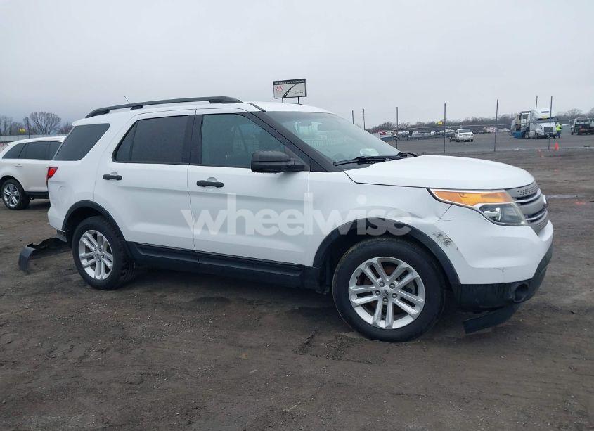 Photo 13 of 2015 Ford Explorer (VIN 1FM5K7B84FGB94569)
