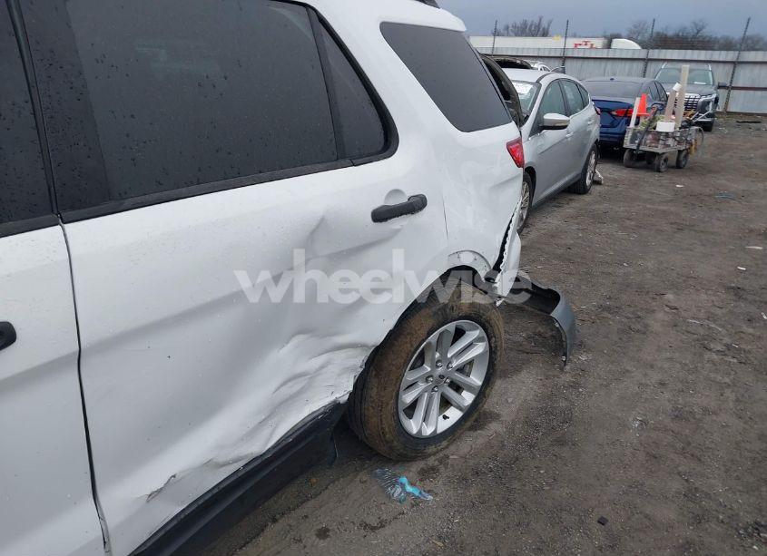 Photo 6 of 2015 Ford Explorer (VIN 1FM5K7B84FGB94569)